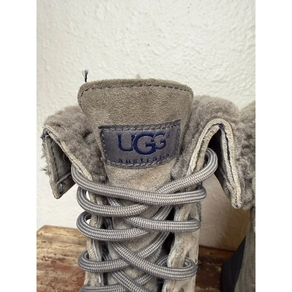 UGG Butte Kids 13 Winter Boot Gray Navy Plaid Waterproof Sheepskin Snow Boots